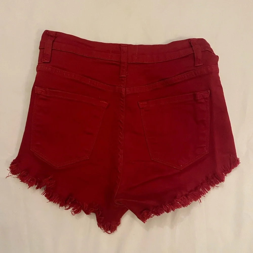 Little Red - Picture 3 of 4